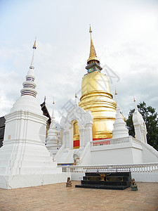 Wat Suandok 瓦丁多翡翠天空宝塔建筑学佛教徒旅行羊毛寺庙图片