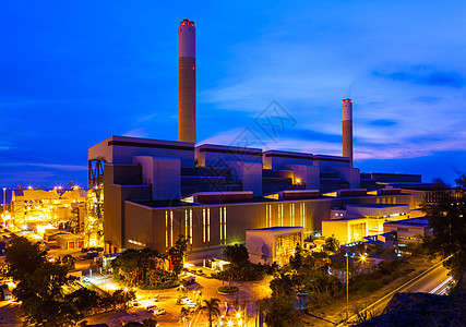 夜间的工业工厂蓝色生产化工厂化学品力量烟囱制造炼油厂燃料天空图片