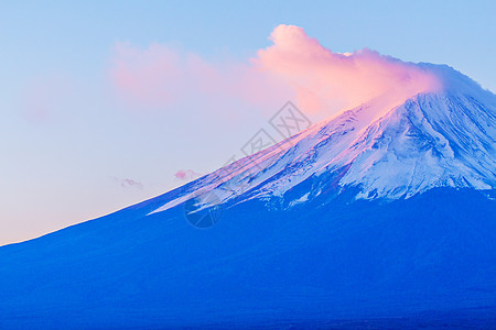 富士山顶峰积雪日落植物火山公吨阳光粉色冰镇图片