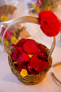 鲜花女孩结婚篮子接待风格少女细节花季装饰仪式婚礼花瓣图片