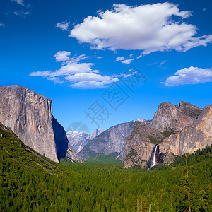 加利福尼亚的和半穹顶编队悬崖公园石头圆顶天空森林蓝色岩石假期图片