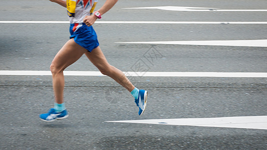马拉松力量动机运动员街道赛跑者活力女性事件人群运动图片