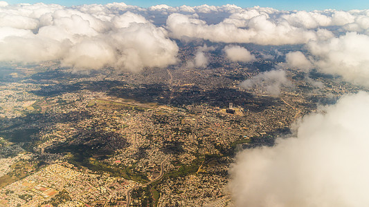 对亚的斯亚贝巴的空中观察首都文明景观建筑学城市场景建筑背景图片