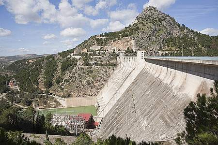 西班牙科尔多瓦省伊兹纳贾尔自然保护区权力贮存死水建筑物石头资源工程液压障碍图片