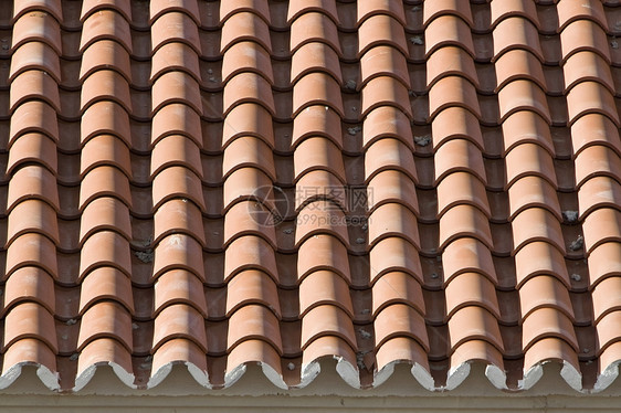西班牙旧屋顶瓷砖的特写陶瓷房子防风雨红色建筑平铺黏土制品材料建筑学图片