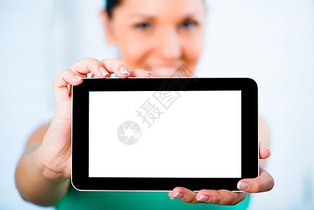 与触摸坑的女孩屏幕空白技术药片白色微笑办公室商业互联网展示图片