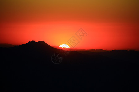 红山的日出旅行旅游火鸡太阳岩石石头历史日落环境橙子图片