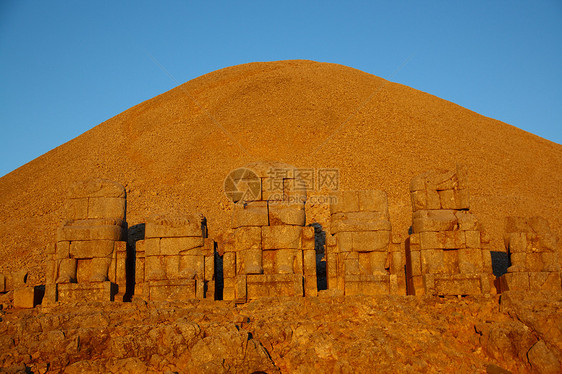 纳鲁特山神的纪念碑上帝旅游心地火鸡雕像石头古董雕塑世界考古学图片