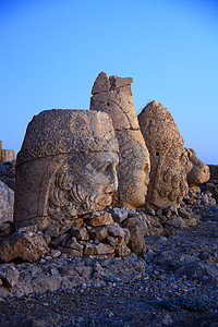 纳鲁特山神的纪念碑岩石心地雕像遗产国家旅游火鸡古董历史考古学图片