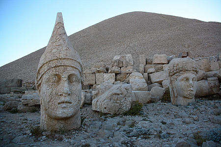 纳鲁特山神的纪念碑世界雕塑石头历史心地遗产旅行上帝考古学古董图片