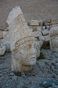 纳鲁特山神的纪念碑火鸡古董遗产雕像心地雕塑历史旅游考古学国家图片