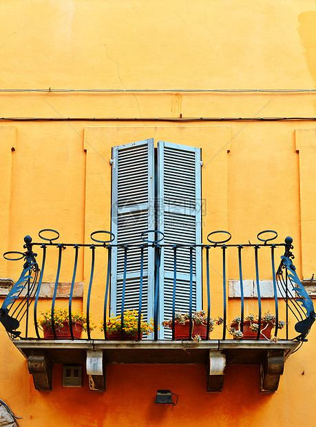横交木板阳台建筑赭石装饰投掷栏杆繁荣城市快门图片