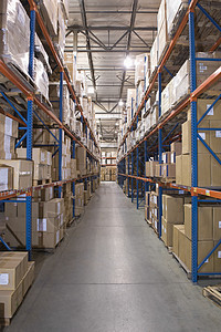 分配仓库货架上的纸板盒箱纸盒走道船运架子货运组织命令储存包装棕色图片