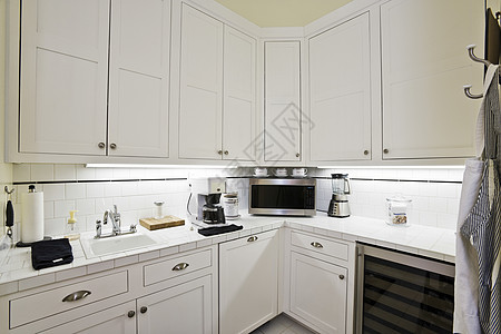 厨房内水槽内饰烤箱橱窗家庭橱柜咖啡机建筑学图片