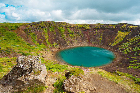 克朗id风景圆形绿色蓝色红色火山天空火山口陨石地标图片