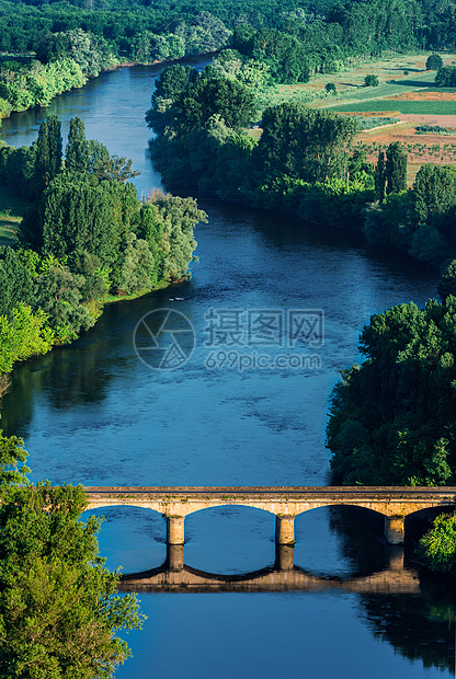 多多尔多涅河上的中世纪桥旅行地标目的地圆顶风景外观建筑学全景地方图片