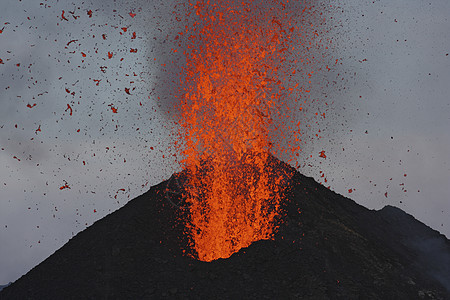 熔岩喷发于西西西里火山橙色大自然颜色自然灾害山腰自然现象山峰陨石力量背景图片