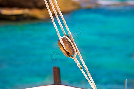 地中海帆船的经典划船式滑轮图片