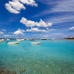 湖Formentera船蓝色地标旅行假期旅游海滩太阳天空海岸晴天图片