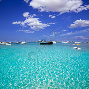 湖Formentera船晴天海岸地标旅行太阳天空小岛旅游血管海滩图片