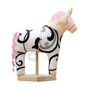 手制柔软的玩具马 在白色与粉红色隔离在斯坦纺织品绳索线程包装丝带艺术粉色编织缝纫卷曲图片