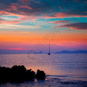 福门特拉岛黎明紫色的高清图片