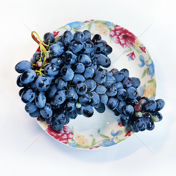 盘子里的葡萄水果食物甜点叶子树枝饮食浆果果汁蓝色维生素图片