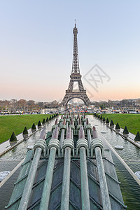巴黎埃菲尔铁塔 Trocadero花园景象图片