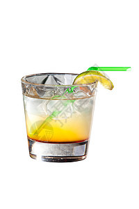 鸡尾酒加伏特加和柠檬汁果汁玻璃黄色饮料液体酒精柠檬图片