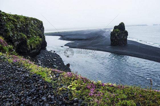 冰岛南海岸的黑火山沙子风景岩石观光孤独环境蓝色异国遗产火山假期图片