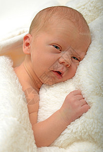 向新生儿或婴儿发出警报图片