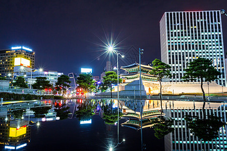 南韩首尔市晚上寺庙景观建筑学植物市中心城市反射历史天际古董图片