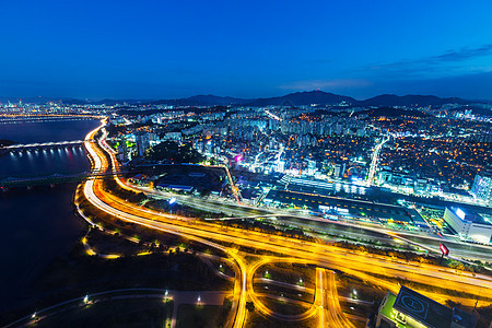 夜间首尔市风景商业天空景观通道住宅建筑房子城市公司金融图片