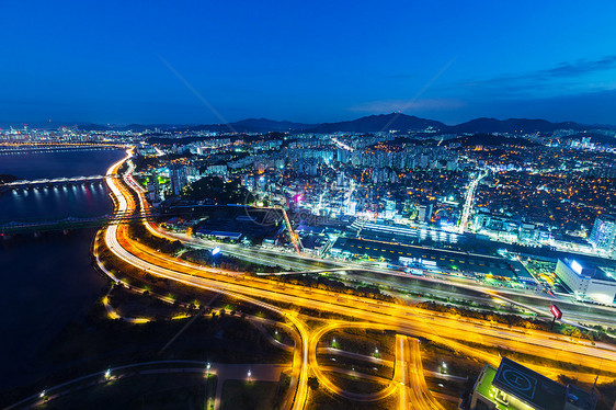 夜间首尔市风景商业天空景观通道住宅建筑房子城市公司金融图片