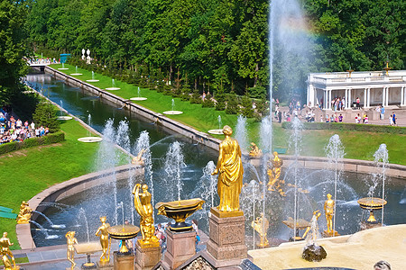 彼得霍夫历史瀑布金子艺术文化喷泉旅行风格公园雕像图片