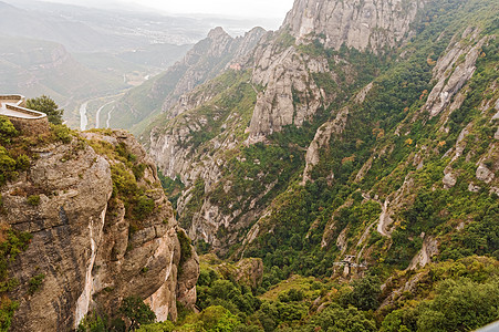 位于西班牙加泰罗尼亚的巴塞罗那附近的蒙特塞拉特山旅游山脉景点岩石图片