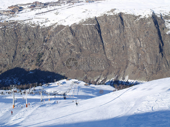 雪山悬崖顶峰山脉天空全景岩石旅行首脑高山冰川图片