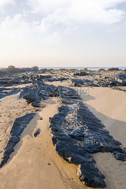 葡萄牙萨格雷斯海岸沿岸地区波浪支撑岩石海滩海洋海岸线图片