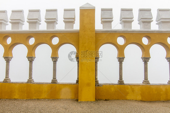 葡萄牙辛特拉Pena宫文化旅行历史历史性城堡公园国家旅游黄色建造图片