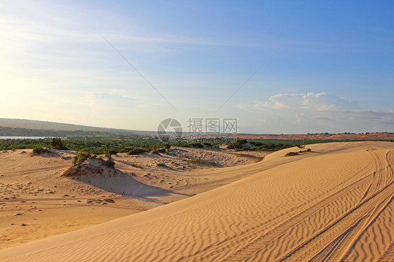 沙漠沙漠旅行地形橙子极端旅游全景天空冒险荒野场景图片