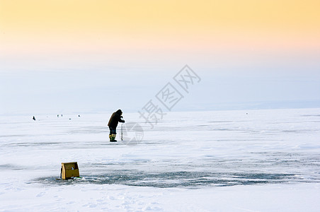 冬冬钓蓝色爱好渔夫图片