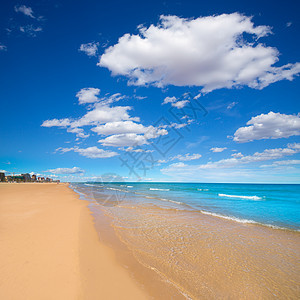 西班牙地中海的甘迪亚海滩沙沙子海岸线观光场景阳光天空波浪社区天堂支撑海景图片