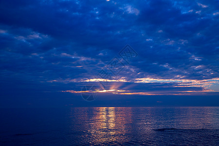 地中海海日落日升阳光戏剧性太阳天堂晴天天空橙子波纹气候旅行图片