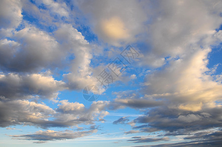 日落时的彩云海洋阳光气氛天空晚霞大云风暴宗教太阳精神图片