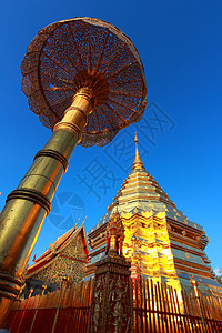 杜伊苏瑟普的瓦特拉寺庙佛教徒男人文化天空游客地标宝塔旅行佛塔图片