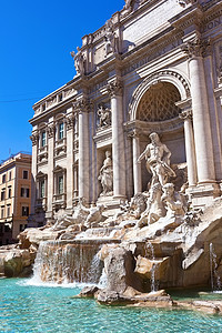 特雷维不老泉大理石建筑旅行风格地标蓝色海王星阳光太阳雕塑图片