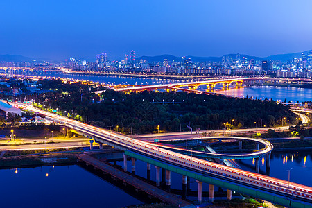 首首城市之夜天空踪迹日落大桥景观圣水交通通道办公室天际图片