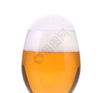 把啤酒杯和泡沫一起贴上液体饮料黄色白色啤酒酒吧文化金子食物高脚杯图片