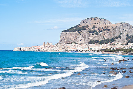 cefalu 西西里岛海滩大教堂反射港口海湾海岸岩石长廊水晶海洋支撑图片