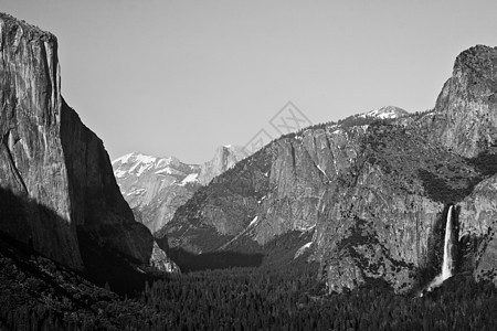 约塞米特河谷黑与白瀑布风景新娘酋长山谷摄影悬崖旅游目的地图片